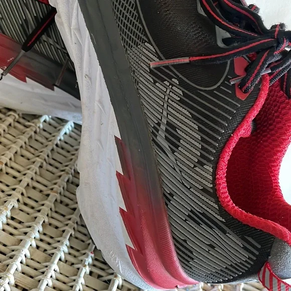 Hoka One One One - Picture 2 of 9